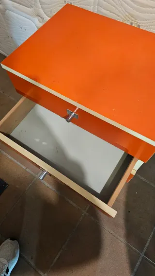 Set Cómoda, mesita y espejo Naranja Vintage.