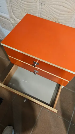 Set Cómoda, mesita y espejo Naranja Vintage.