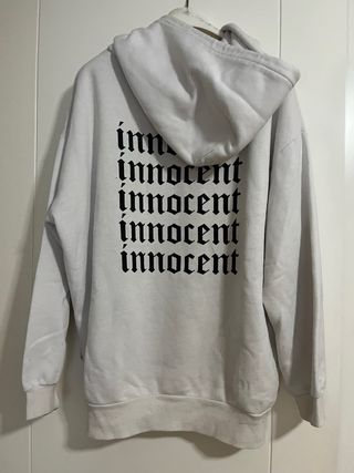 Sudadera blanca letering "innocent"