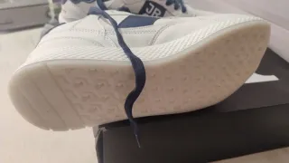 Zapatillas Unisex John Richmond Pvp 225 euros.