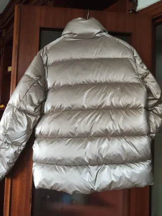 Cazadora Mango dorada acolchada