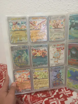 Cartas Pokémon + 2 álbumes,y cartas arcoiris