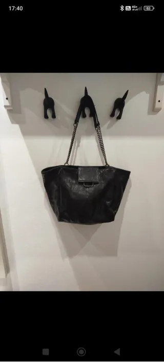 Bolso shopper negro acolchado