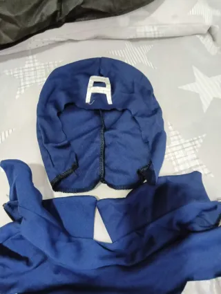 Disfraz Capitán América Talla 120largo 37 ancho.