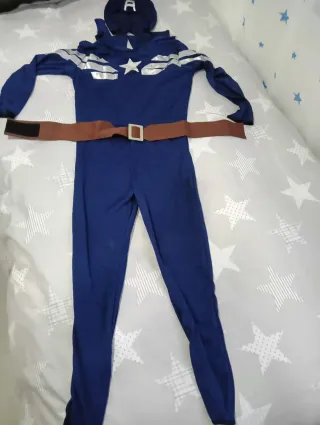 Disfraz Capitán América Talla 120largo 37 ancho.