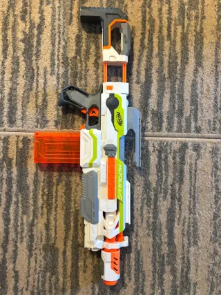 Lote Pistolas Nerf Elite y Accesorios