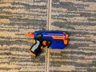 Lote Pistolas Nerf Elite y Accesorios