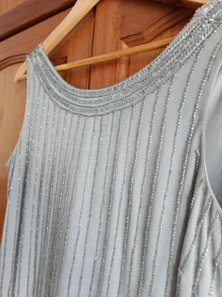 Traje fiesta pedrería gris plateado