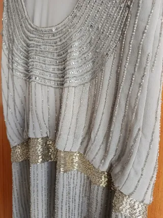 Traje fiesta pedrería gris plateado