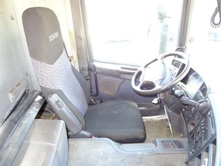 Scania P 400-CAMIONES GANCHO+GRUA