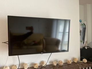 Televisor LG Negro Mediano 32”
