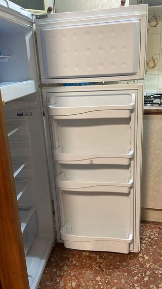 Nevera blanca Indesit
