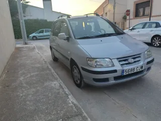 Hyundai Genesis 2004