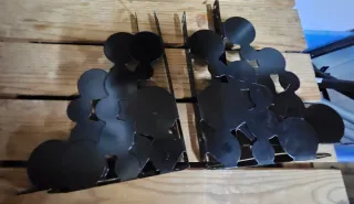 4 Escuadras Negras Círculo Metal 25.5x 18,5