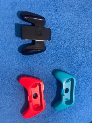 Nintendo Switch Azul y Rojo con Maletín