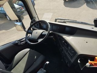 Volvo FH 500-CAMIONES PORTAMAQUINARIAS