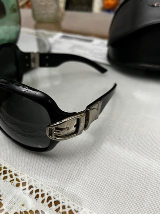 Gafas de sol Gucci negras