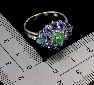 Anello Argento con Tanzanite e Smeraldi Naturali
