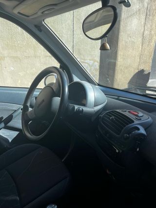 Mercedes-Benz Smart 2025