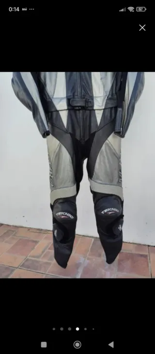 Mono de cuero Teknic