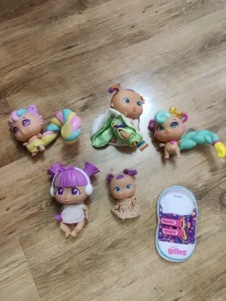 Muñecas The Bellies y cama zapato