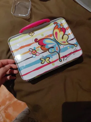 Caja infantil con asa