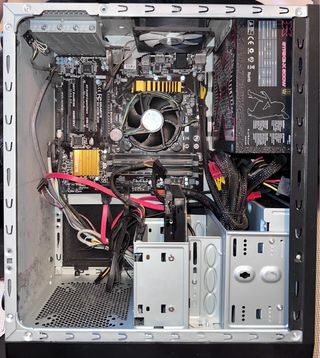 PC Gigabyte i7-4770K 8GB RAM SSD 240GB