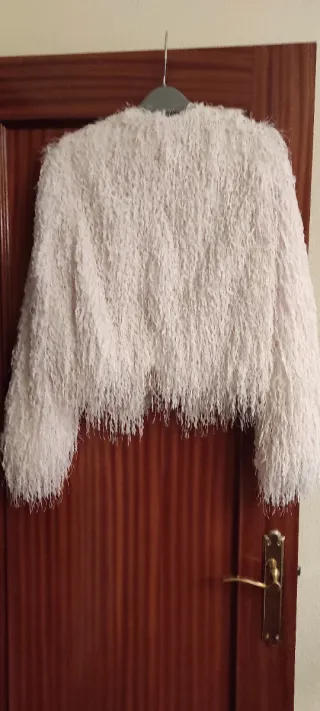 Chaqueta beige con brillo