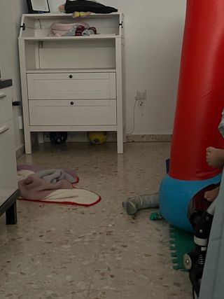 Cómoda SUNDVIK con cambiador blanca