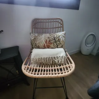 2 Sillas de mimbre y metal