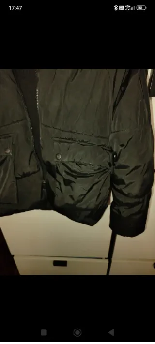 Chaqueta acolchada negra niña