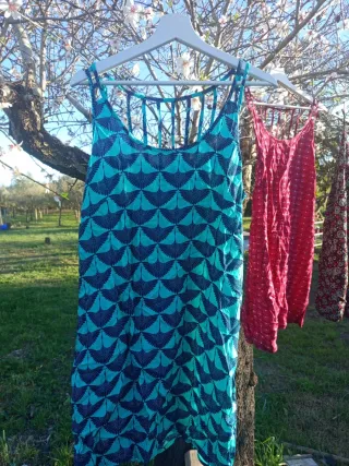 Lote de 24 vestidos estampados, viscosa