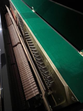 Piano Yamaha U1 Vertical Negro Brillante