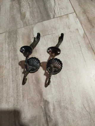 Percheros vintage latón concha