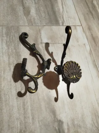 Percheros vintage latón concha