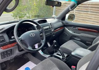 Toyota Land Cruiser 2004