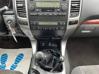 Toyota Land Cruiser 2004