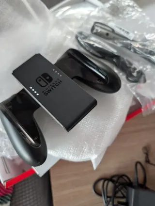 Nintendo Switch Neón + Maleta GAME