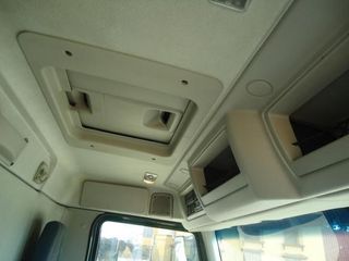 Volvo FL 320-CAMIONES PORTAMAQUINARIAS