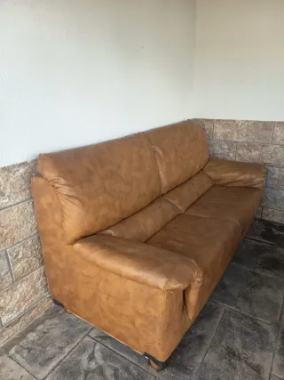 Sofá 3 plazas piel sintética marrón