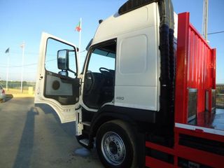 Volvo FM 450-CAMIONES PORTAMAQUINARIAS