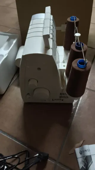 Máquina de coser Singer 14SH754