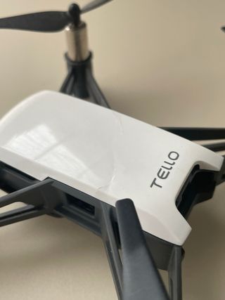 Drone Tello con 2 baterías nuevas
