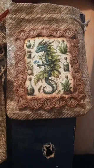 Sacchettini lavanda decorati a mano