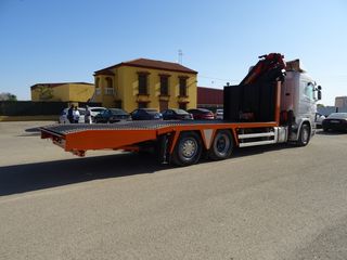 Scania G 400-CAMIONES PORTAMAQUINARIAS