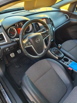Opel Astra 2015
