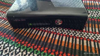 Comando Xbox 360 Camuflado Azul/Verde e consola