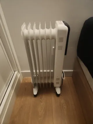 2 Radiadores eléctricos blancos