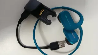 Auriculares Walkman MP3 Sumergibles Sony Azul