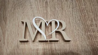 Iniciales con corazón 3D ( personalizado)